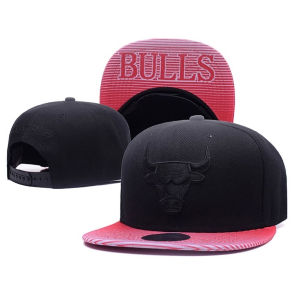 Снепбэк Mitchell & Ness Chicago Bulls Snapback Black Red